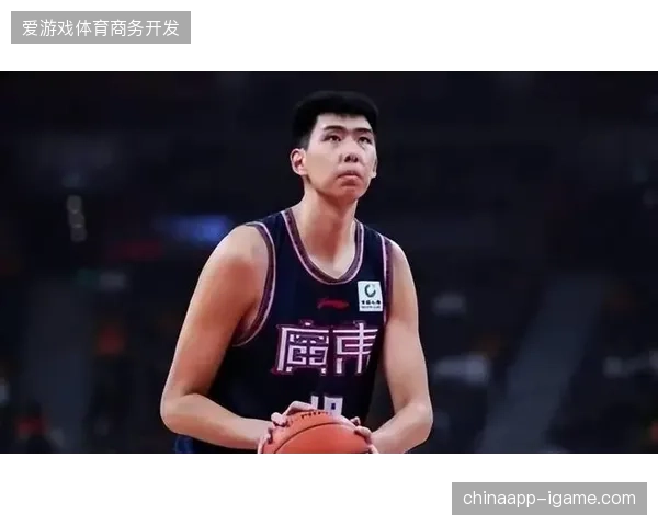 徐昕数据井喷式增长，从替补内线蜕变为护筐核心并斩获最具进步球员奖项